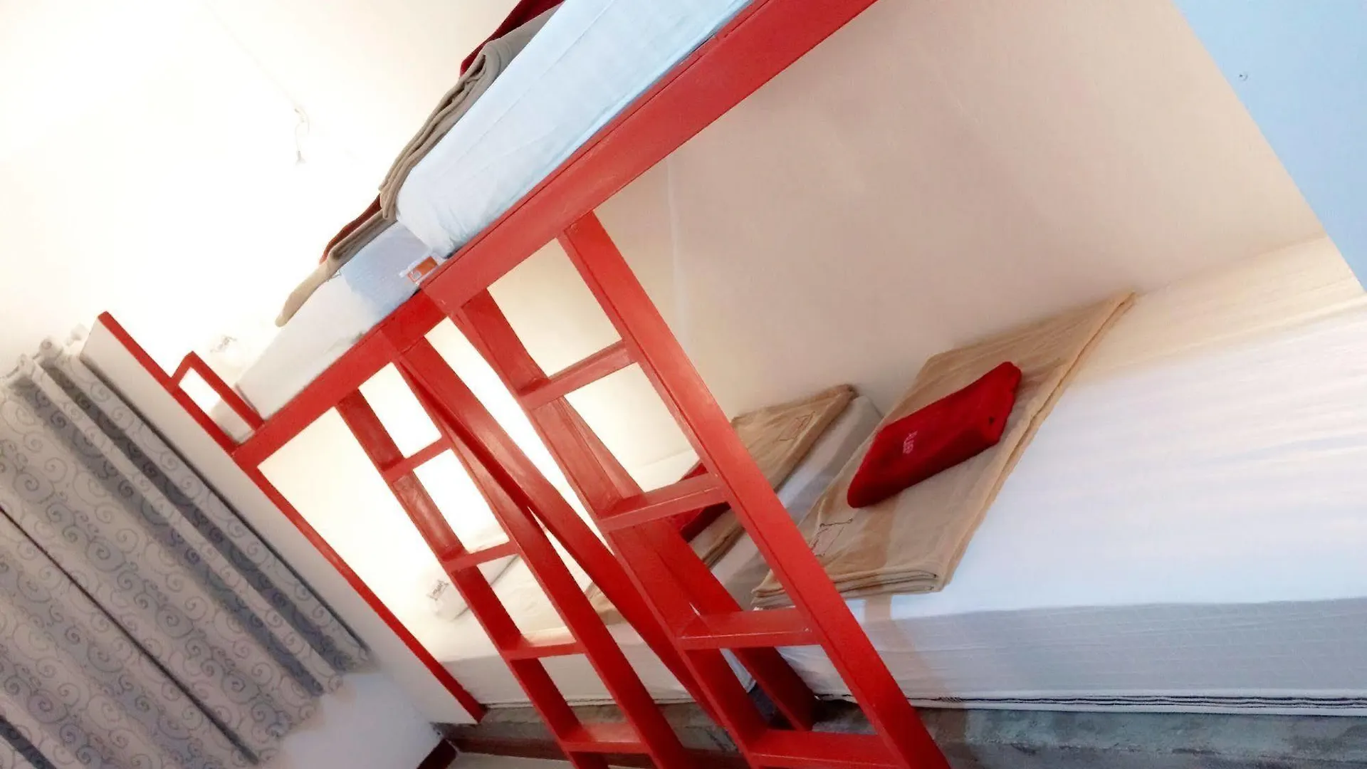 קו לנטה Asleep Hostel  קו לנטה